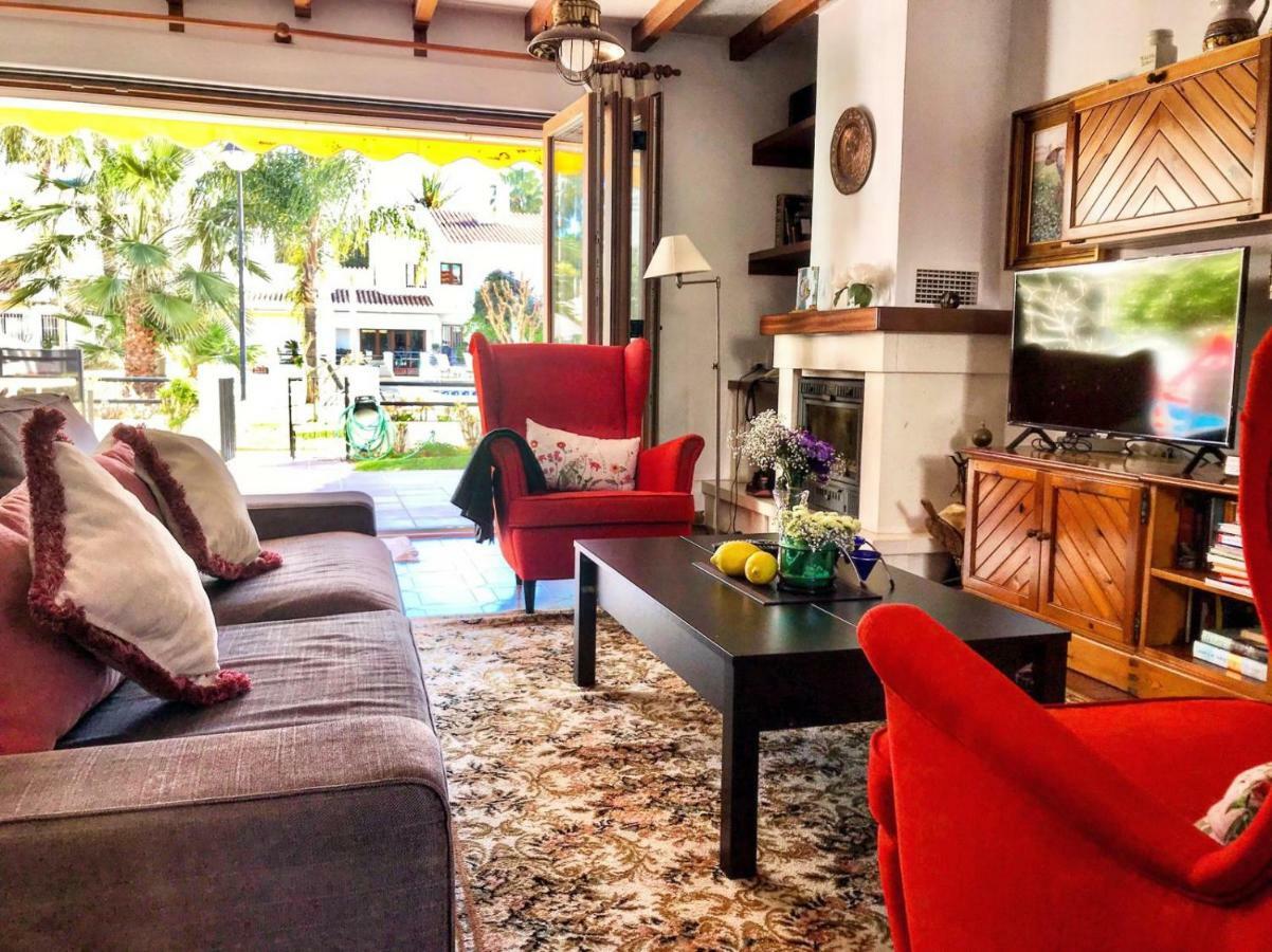 Beachfront Oasis In Costa Del Sol. Caleta de Vélez Eksteriør billede